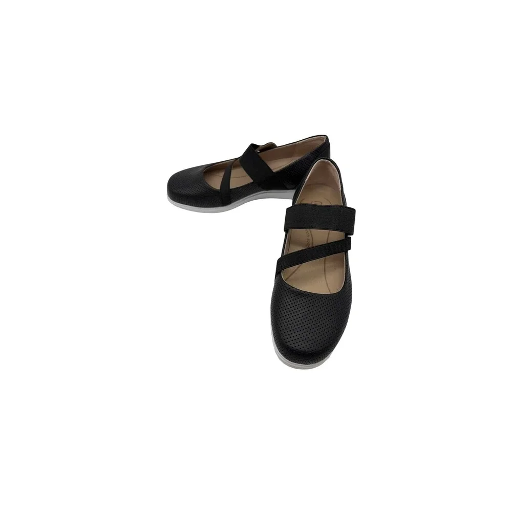 Munro Cass Black Perforated Leather Mary Jane Flats Sneakers Shoes SZ 7.5